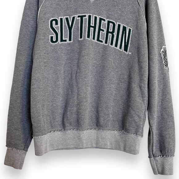 Wizarding World Of Harry Potter Slytherin Pullover Sweatshirt Women's M - Picture 4 of 8